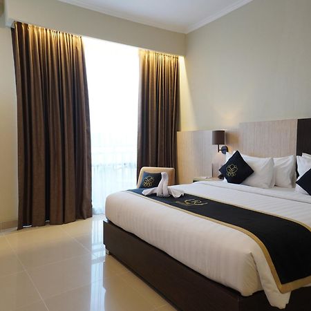 Riss Hotel Malioboro Yogyakarta Exterior photo