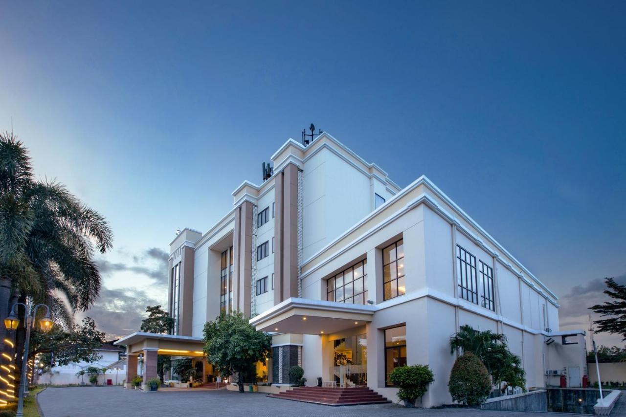 Riss Hotel Malioboro Yogyakarta Exterior photo