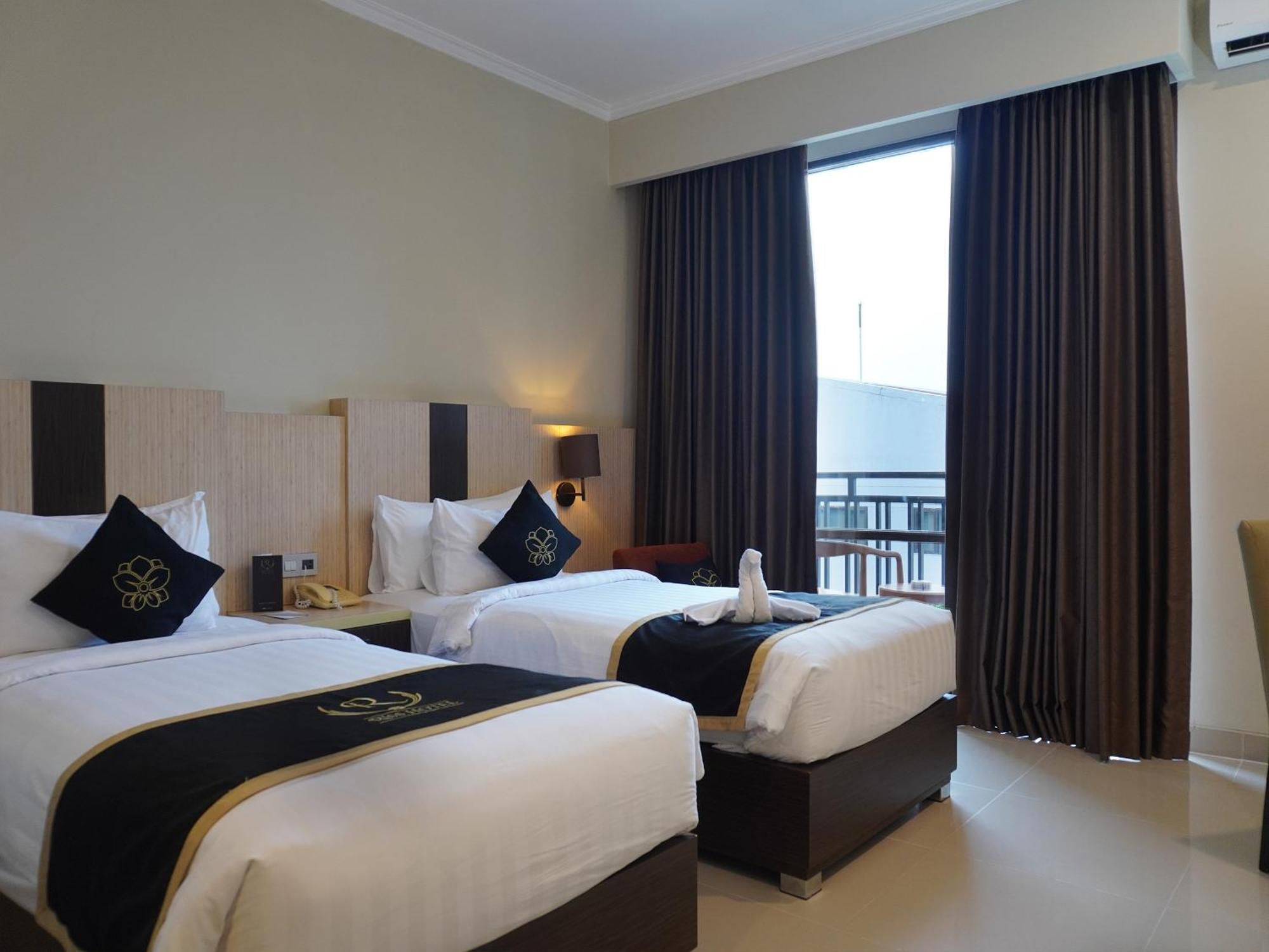 Riss Hotel Malioboro Yogyakarta Exterior photo